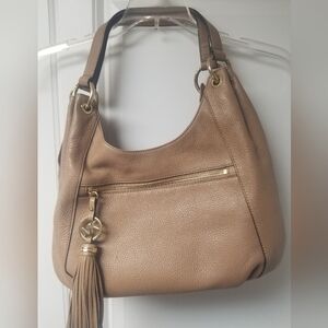 Michael Kors pebble leather Medallion Tassel gold chain strap EUC tan / beige